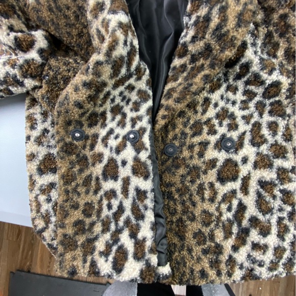 Maralyn & Me soft beautiful leopard print faux fur peacoat women's sz medium - Picture 8 of 12